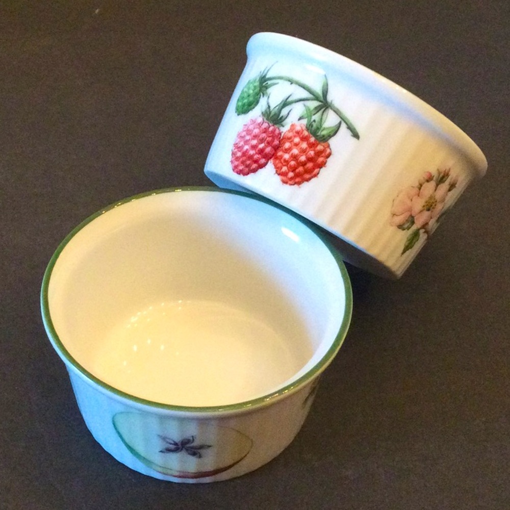 Royal Worcester “Cotswold Fruit” ramekins set of 2